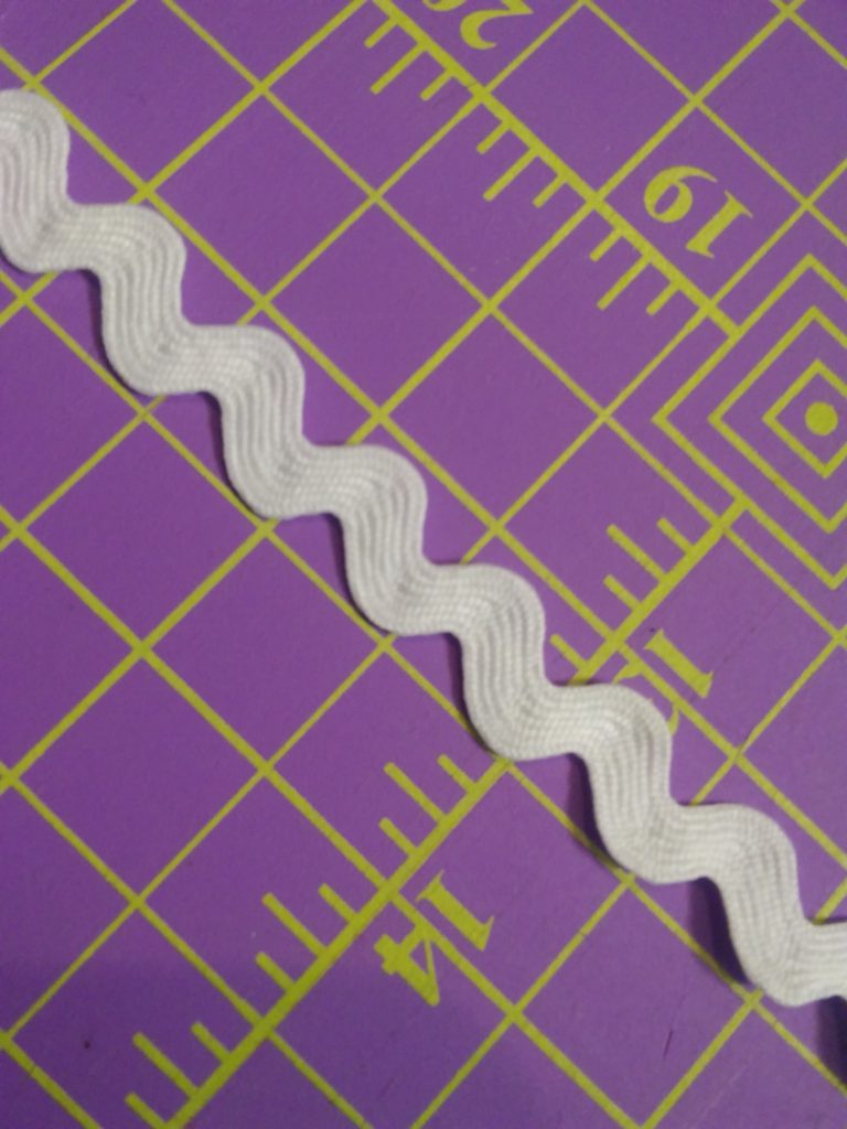 RENR20199 1/2″ White RickRack 5 yards