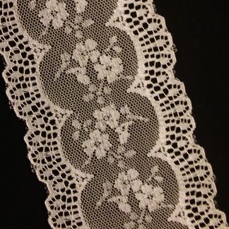 LAC-10804- 3 1/2″ Off-White Floral Galloon Lace -FW
