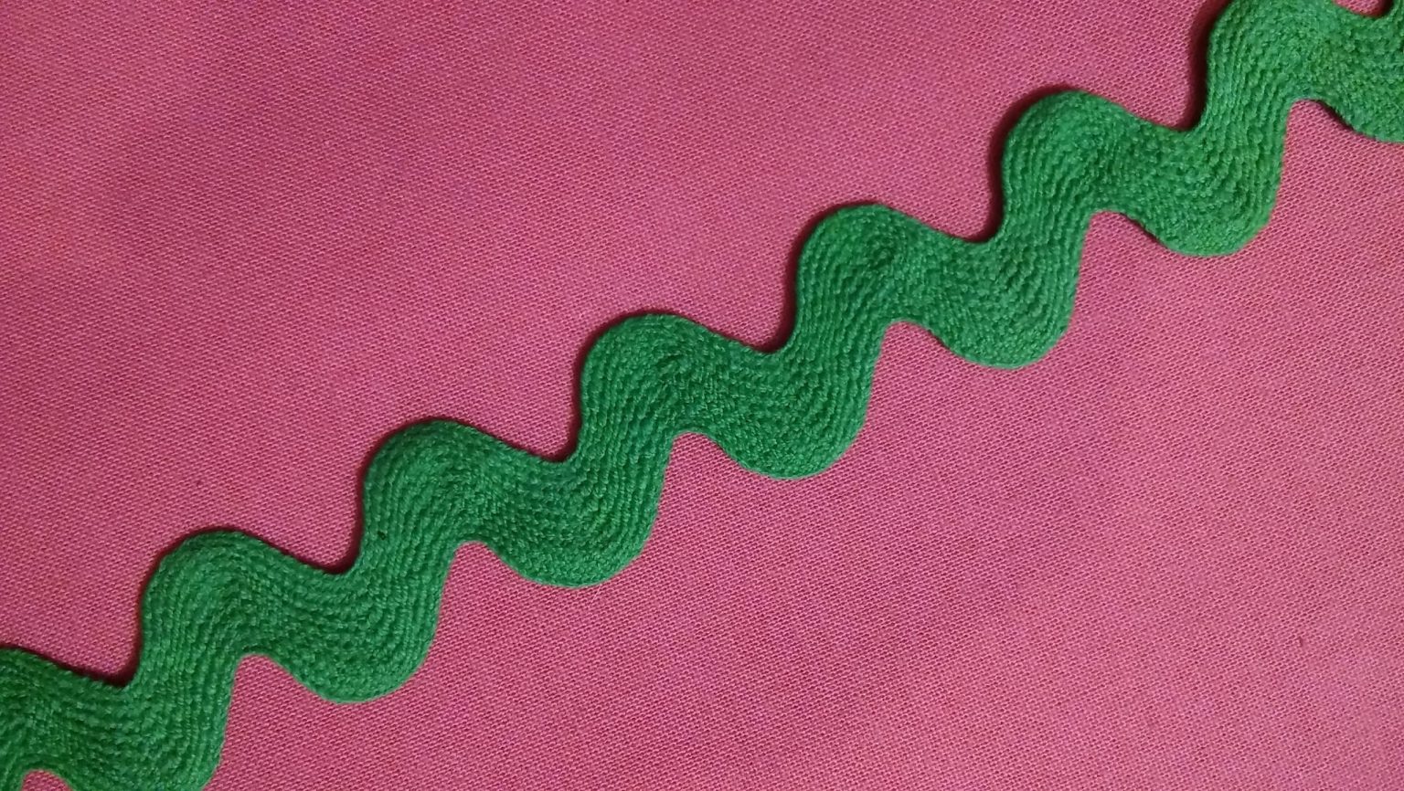 RR718 3/4″ New Emerald Green Cotton Rick Rack