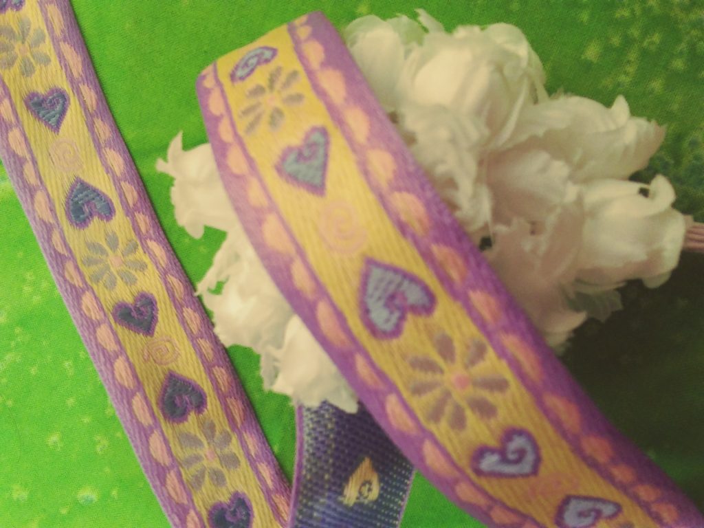 JAQ72392 3/4″ Heart Trim in Pastel Colors